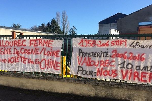 Les salariés manifestent sur le site de vallourec à Cosne-sur-Loire