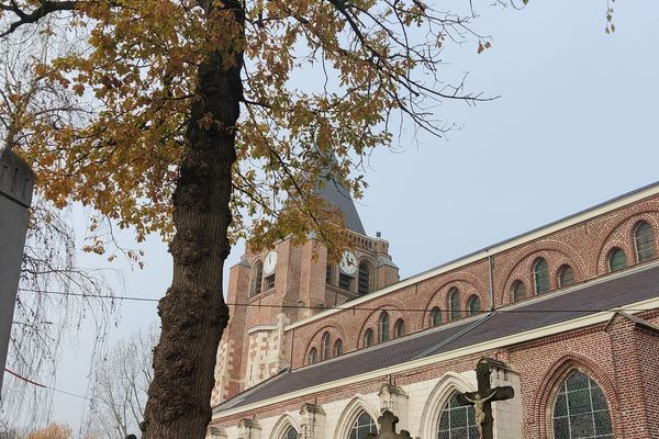 L'église de Verlinghem dans la grisaille