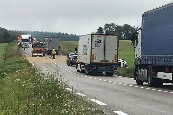 La collision s'est produite en pleine ligne droite