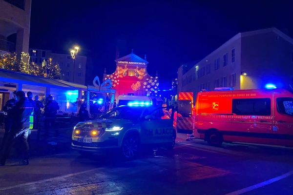 Les coups de feu ont retenti dans un établissement du centre-ville d'Ajaccio.