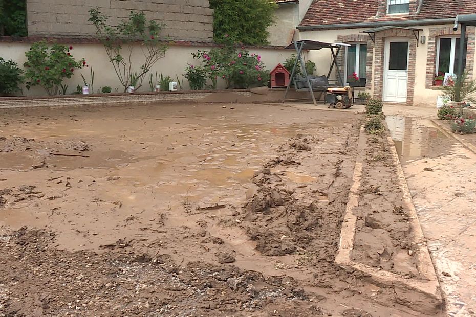 Inondations Et Coulée De Boue : Un An Après, Les Habitants De Paron ...