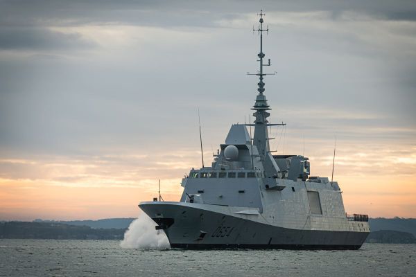 La frégate Auvergne est rattachée au port de Brest.