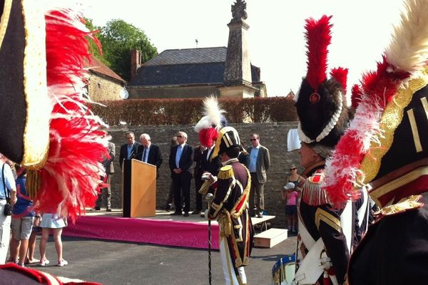 Ce samedi 20 juillet, la place de la mairie est officiellement devenue "place Jean-Andoche Junot"