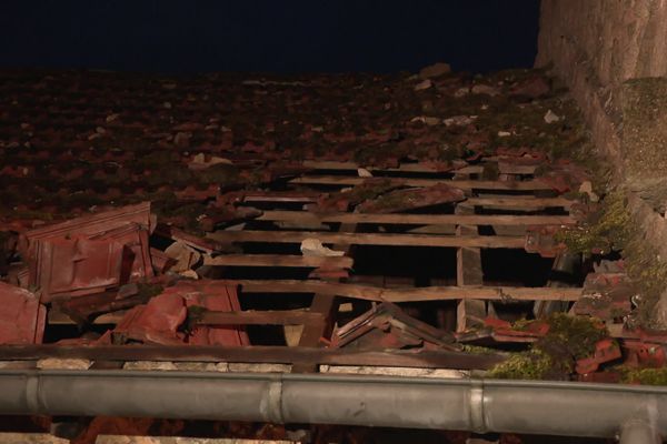 Des toitures arrachées après le passage d'une tornade à Pontarion dans la Creuse - 10/03/23 -