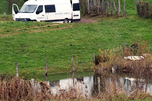 Près de l'exploitation laitière de Mayran, l'étang où s'est produit le drame