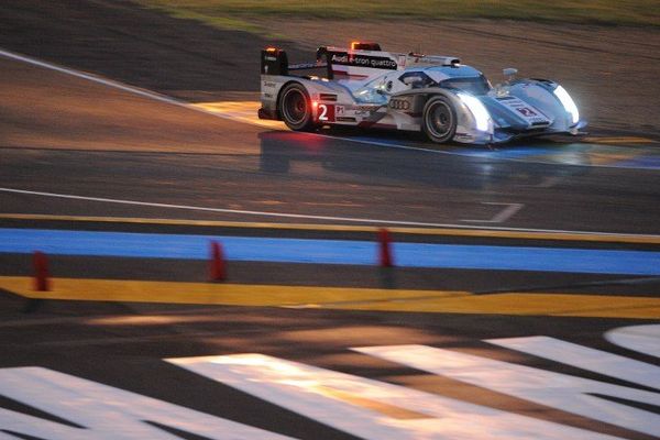 L'édition 2013 s'est soldée par un festival Audi. Ici la R18 Quattro N°2 du danois Tom Kristensen. Cette année, on peut parler de nouvelle donne. 