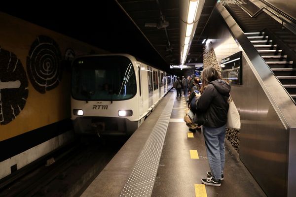 La ligne 1 du métro a été coupée entre les stations Saint-Charles et La Fourragère.