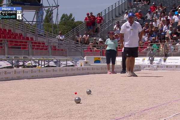 L'équipe Puccinelli s'est imposée 13-0 lors du deuxième tour de La Marseillaise à pétanque, dimanche 30 juin 2024.