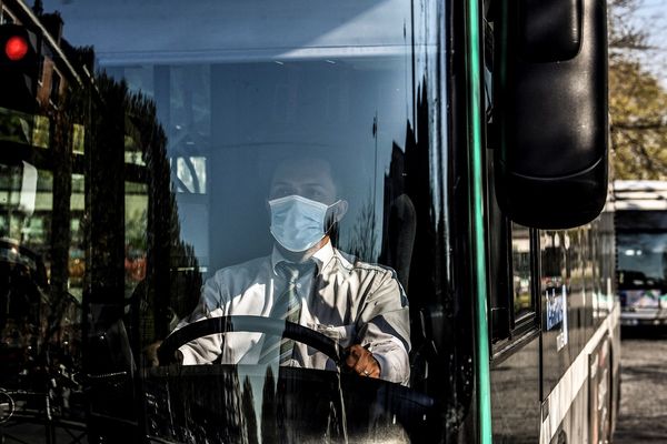 Les conducteurs de bus craignent les risques de contamination .