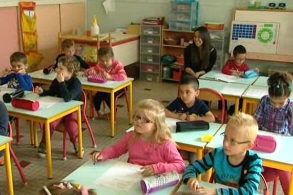 Une classe de Douai située en zone d'éducation prioritaire.