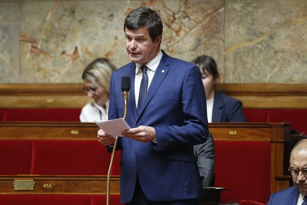 Le député Philippe Chalumeau, qui fait partie du groupe d'études international France - Syrie, a critiqué le retrait des troupes américaines 