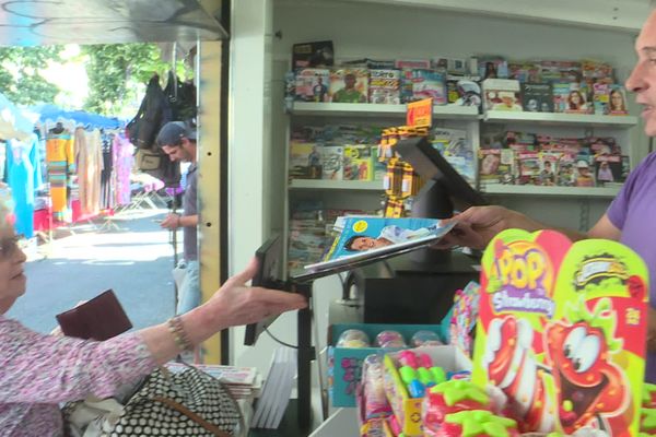 La renaissance d'un kiosque à journaux dans le quartier de la plaine, à Marseille.