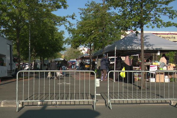 A la demande des habitants, le marché du colvert à Amiens nord a pu rouvrir sur dérogation de la préfecture de la Somme.