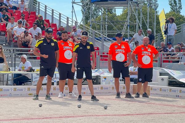 La triplette Baudino n'a pas réussi à s'imposer en 8e de finale face à la triplette Lacroix.