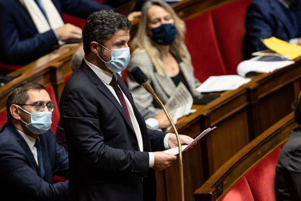 Le député de la 2nd circonscription de Haute-Corse, Jean-Félix Acquaviva, dans l'hémicycle de l'Assemblée nationale. 