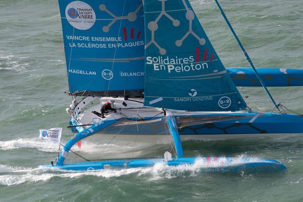 L'Ocean Fifty "Solidaires En Peloton" de Thibaut Vauchel Camus a chaviré au large de Gibraltar