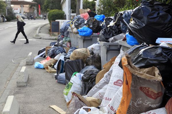 Une rue d'Ajaccio lors de la crise des déchets de 2016. 