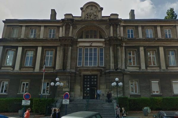 L'homme âgé de 35 ans a été mis en examen mardi soir par un juge d'instruction dunkerquois