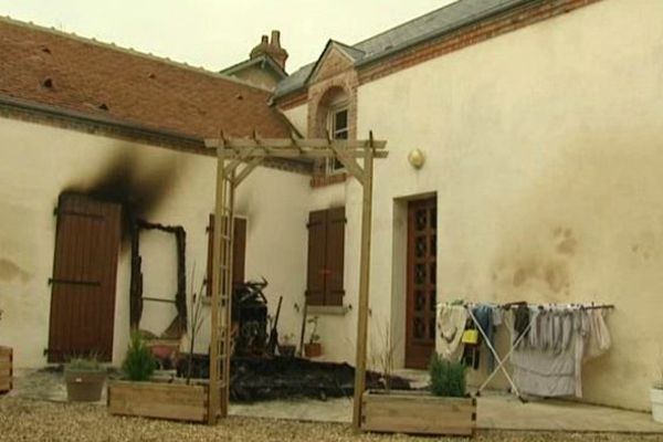 Une femme meurt asphyxiée dans l'incendie de on pavillon - Châteauneuf-sur-Loire (Loiret)