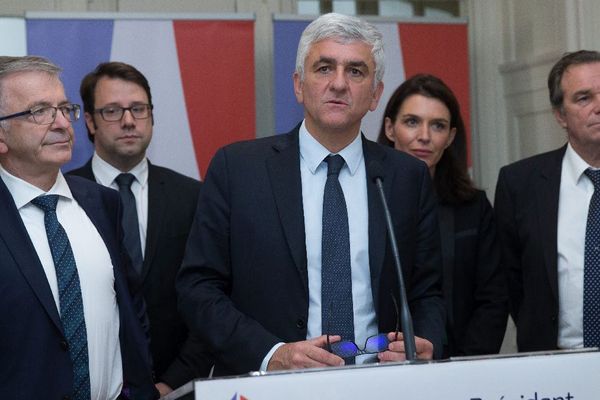 Francois Bonneau, président de la région Centre Val de Loire, Loïg Chesnais-Girard président de la région Bretagne Herve Morin président de la région Normandie Christelle Morancais, présidente de la région Pays de la Loire et Renaud Muselier, président de la région Provence Alpes Côte d'Azur lors d'une conférence de presse suite à l'élection du président des régions de France