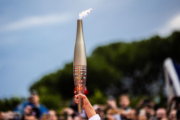 La flamme olympique travers les Pyrénées-Atlantiques ce lundi 20 mai. Focus sur son entrée en Nouvelle-Aquitaine avec ce direct que nous vous proposons sur notre site au départ de Biarritz.