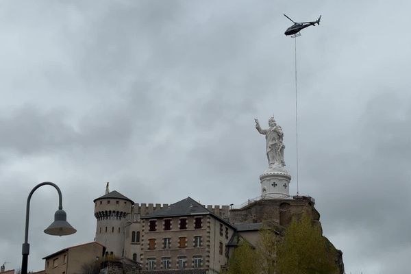 Les travaux de la statue Saint-Joseph du Puy-en-Velay seront bientôt terminés.