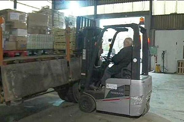 A Nîmes, on recherche notamment des caristes bénévoles pour stocker les aliments.