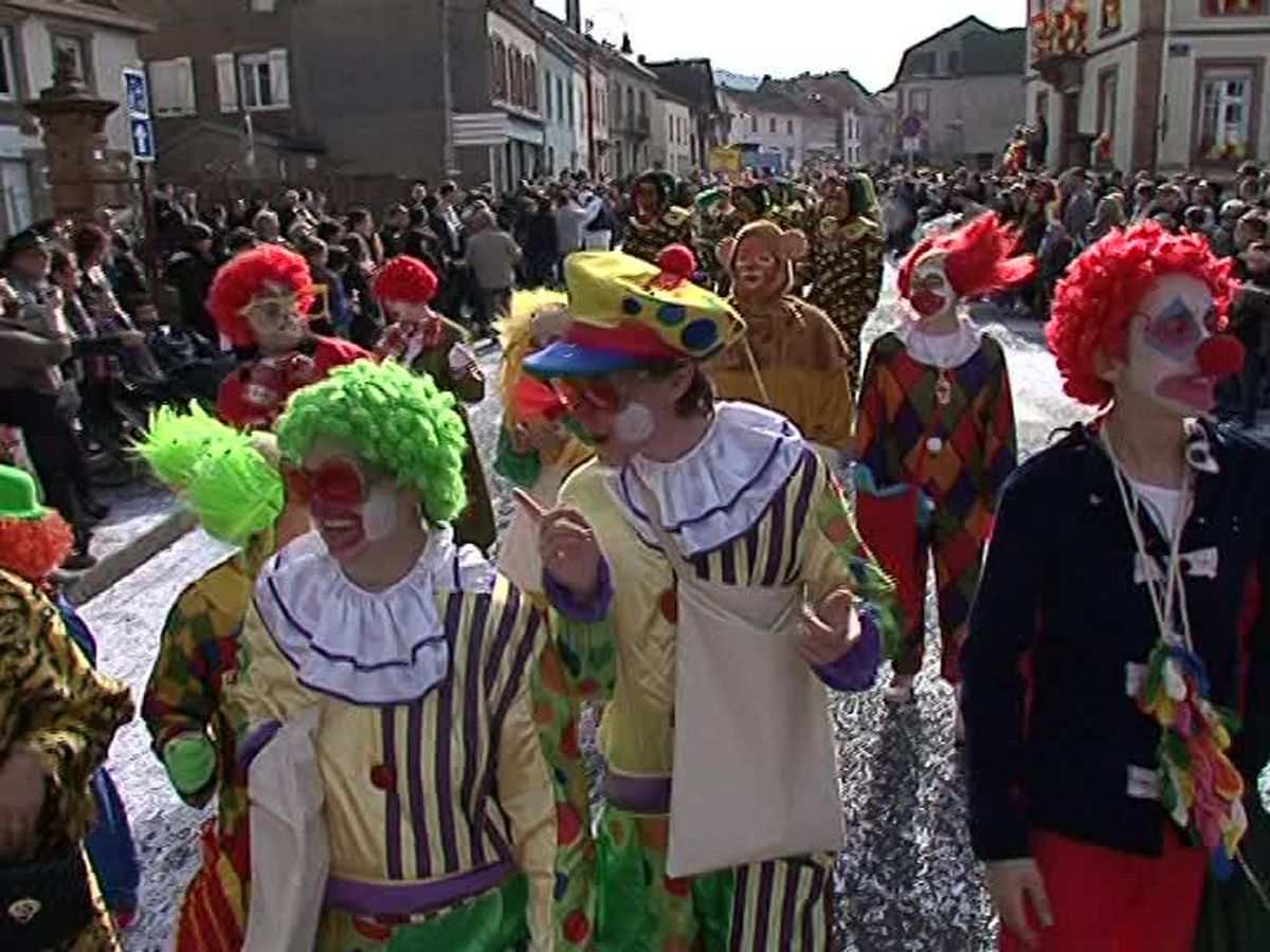 Raon-l'Etape (88) : la grande cavalcade carnavalesque