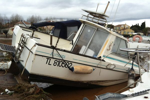 Le port de Lalonde les Maures après les inondations du week end. 