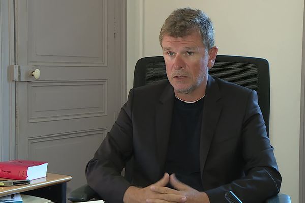 Montpellier - Luc Abratkiewicz défend les victimes de l'incendie mortel de Gabian, le 10 août 2016, depuis le début.