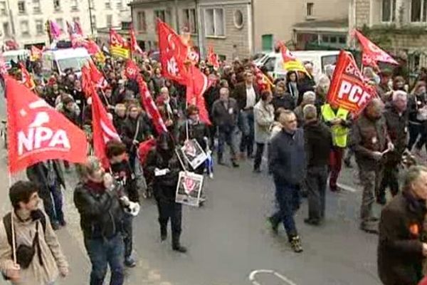 Quelque 500 personnes ont battu le pavé ce 18 mars à Poitiers 