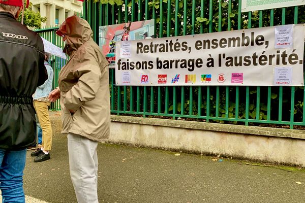 Les retraités manifestent dans les principales villes des Pays de la Loire pour la revalorisation de leurs pensions