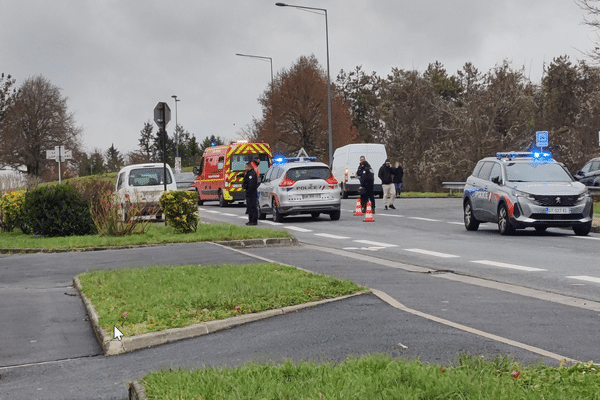 Selon certains riverains, l'accidentologie de l'avenue de Sainte-Menehould à Châlons-en-Champagne aurait augmenté. En atteste ce nouvel accident ce lundi 10 décembre.