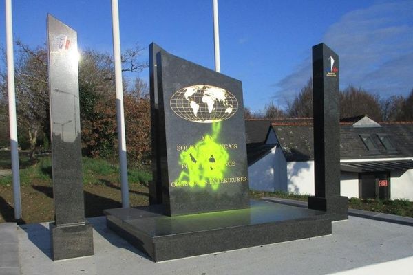 Le monument a été dégradé dans la nuit de mardi à mercredi.