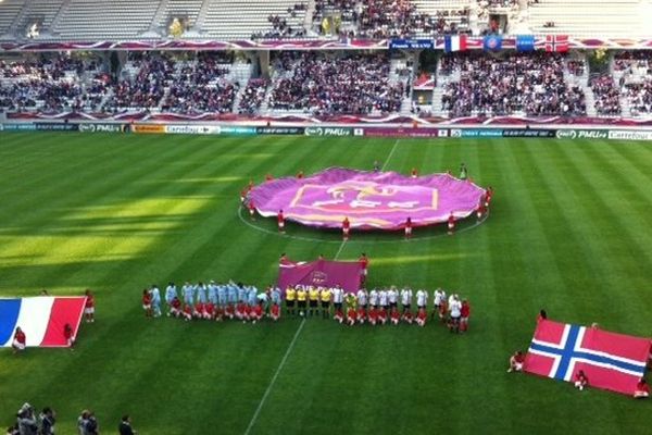 L'équipe de France de Football Féminin s'impose à Reims 1 à 0