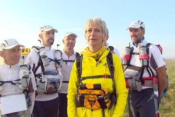 Laurence Klein, triple vainqueur du marathon des sables, avec les 6 marathoniens Ardenenais.