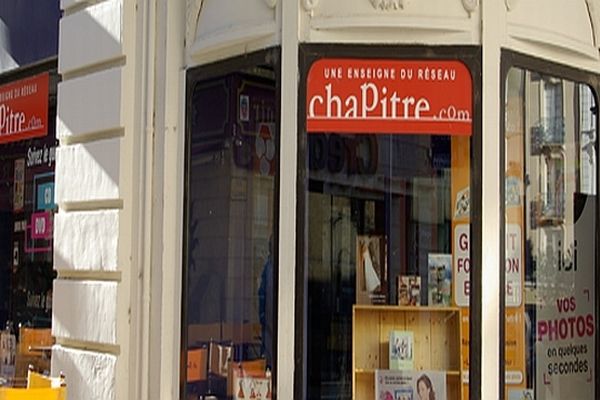 Narbonne (Aude) - librairie "chapitre" - archives