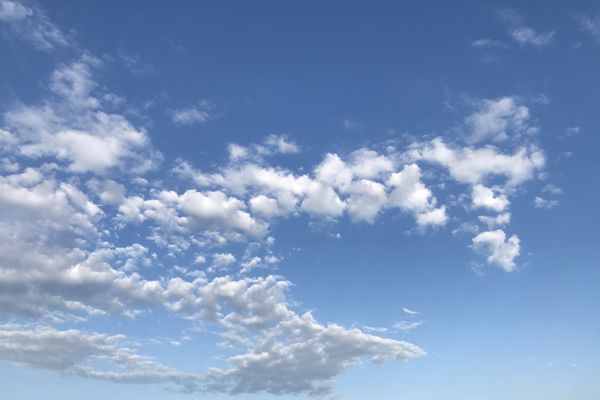 Quelques petits cumulus.