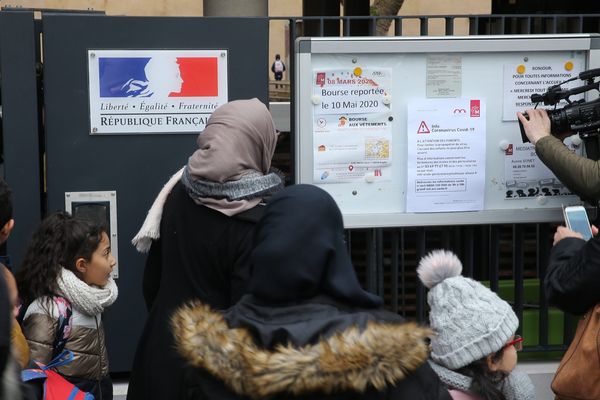 À compter du lundi 9 mars 2020, tous les établissements scolaires du Haut-Rhin ferment pour quinzaine.