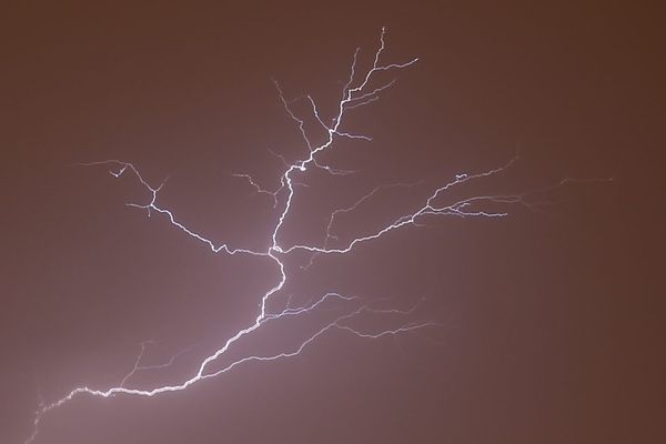 Une alerte orange aux orages a été émise par Météo France pour les départements du Puy-de-Dôme et de l'Allier, vendredi 25 août à partir de 15h.