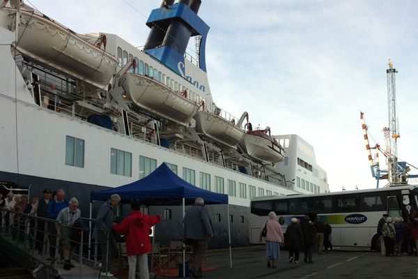 Le Saga Pearl II en visite à Saint-Nazaire