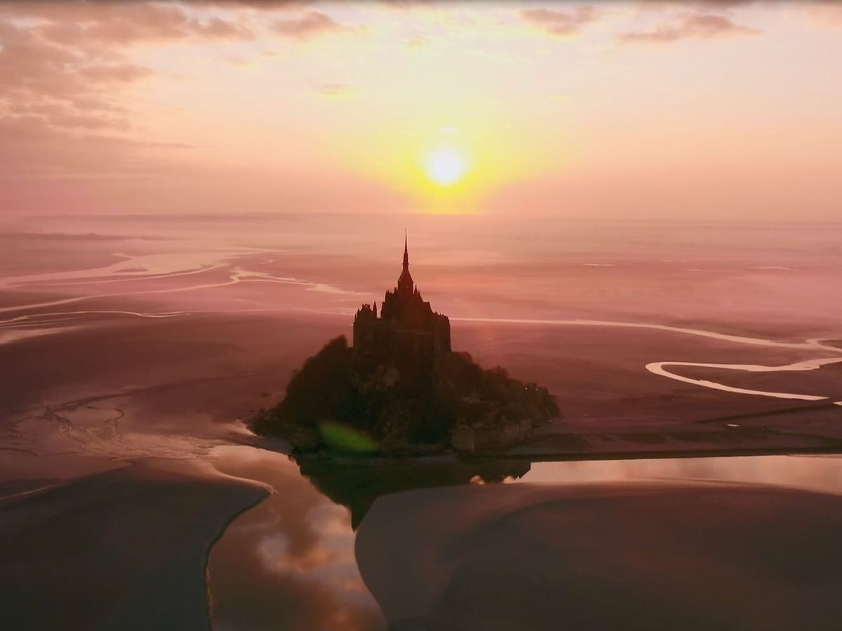 Voir Le Mont Saint Michel Confine Raconte Par Laurent Voulzy Dans Les Secrets De La Belle Endormie Sur France 3