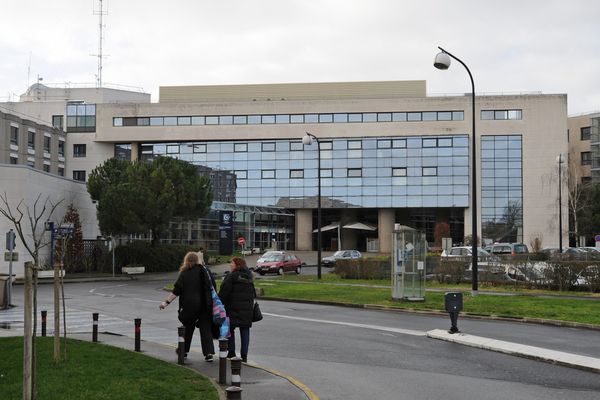 Le jeune homme est décédé à l'hôpital de Niort (79).