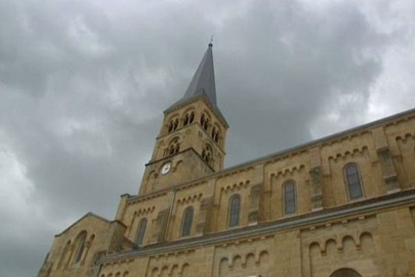 Douze ans que les habitants de Charolles l'attendaient, leur orgue est enfin arrivé !