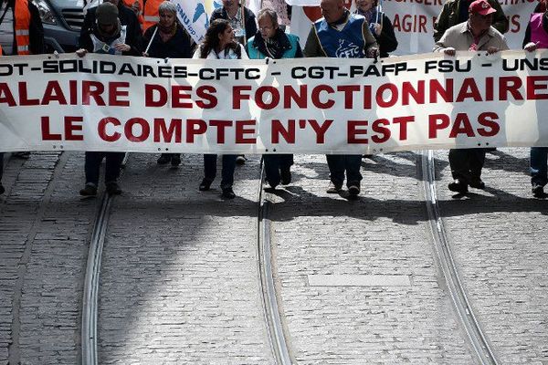 Manifestation pour le revalorisation du salaire des fonctionnaires en mai 2015 à Strasbourg