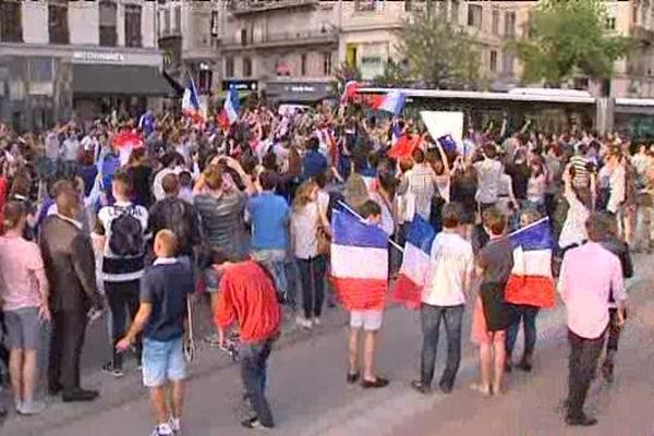 L'ambiance était déjà festive lundi soir, place Bellecour, au soir de la qualification de la France pour les 1/4 de finale...   