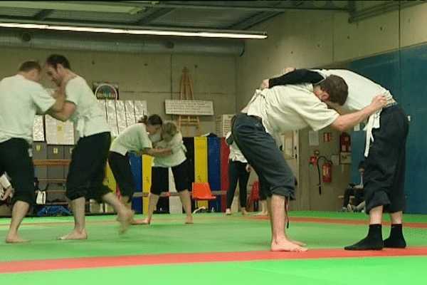 Dernier entrainement pour les lutteurs bretons en vue des prochains Championnats d’Europe de luttes celtiques.