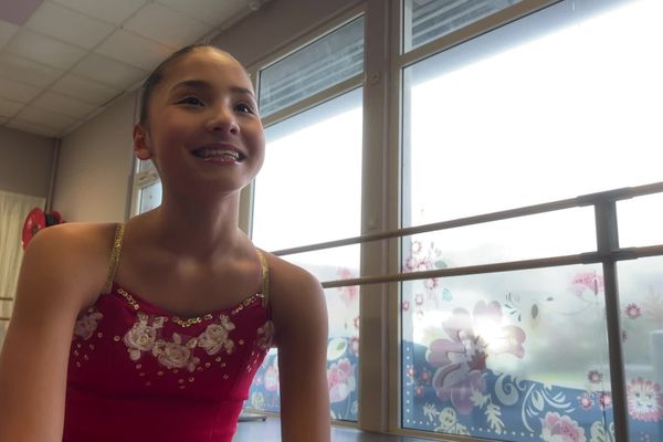 "Mon rêve serait de devenir danseuse étoile avec une carrière à l'Etranger...", confie Lili-Maï la finaliste danse de "Prodiges"".