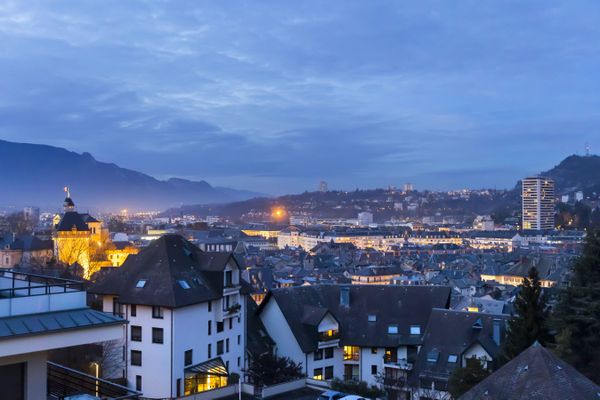 Illustration. Vue du centre-ville de Chambéry, sen Savoie.