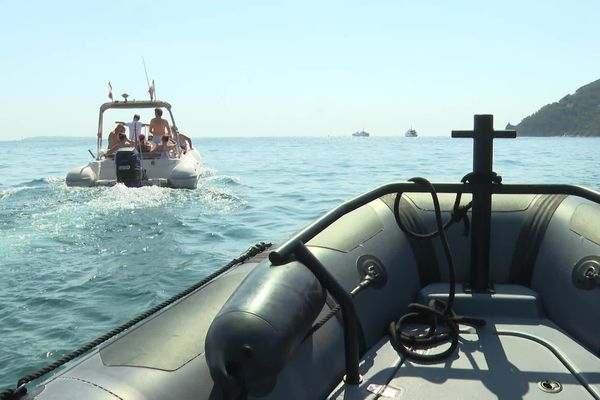 Composée de policiers municipaux; la brigade nautique de Mandelieu-la-Napoule sera présente en mer du matin au soir et 7 jours sur 7.